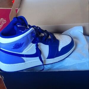 Jordan Air 1 mids